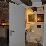 Bed and breakfast Top-notch Space Along Canal In Historic Centre 4*