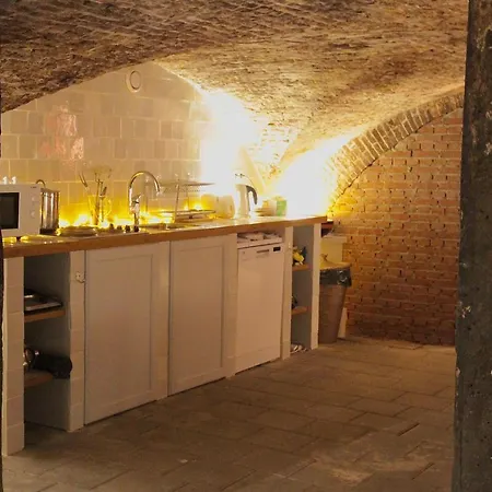 Bed & Breakfast Top-notch Along Canal In Historic Centre 2*