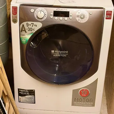 Panzió Top-notch Along Canal In Historic Centre 4*