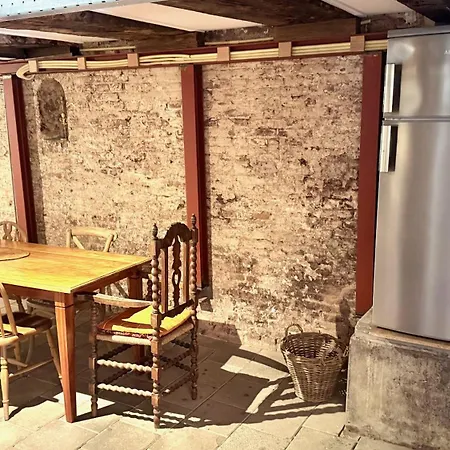 Top-notch Along Canal In Historic Centre 4* Amszterdam