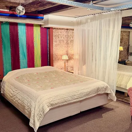 Top-notch Along Canal In Historic Centre