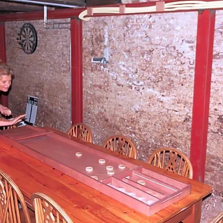 Top-notch Space Along Canal In Historic Centre Bed & Breakfast