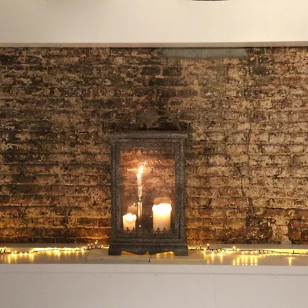 Top-notch Space Along Canal In Historic Centre Amsterdam