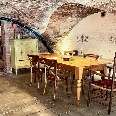 Top-notch Space Along Canal In Historic Centre 4* Amsterdam